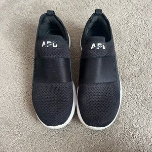APL shoes